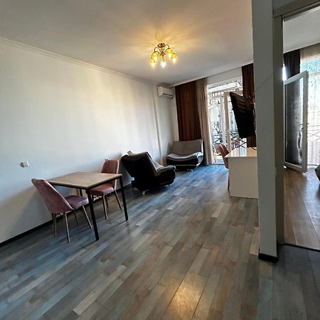 Мой Дом Apartment Batumi Exterior foto